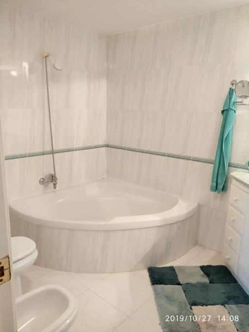Estupendo Apartamento En Primera Linea De Playa Y Con Vistas Al Mar Dénia Extérieur photo
