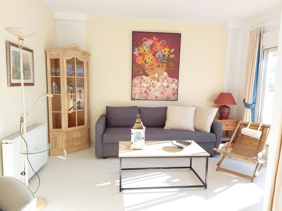 Estupendo Apartamento En Primera Linea De Playa Y Con Vistas Al Mar Dénia Extérieur photo